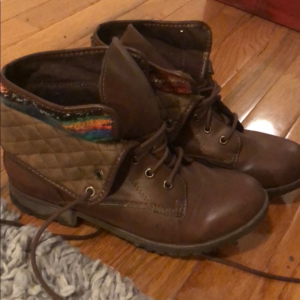 New boots never worn!